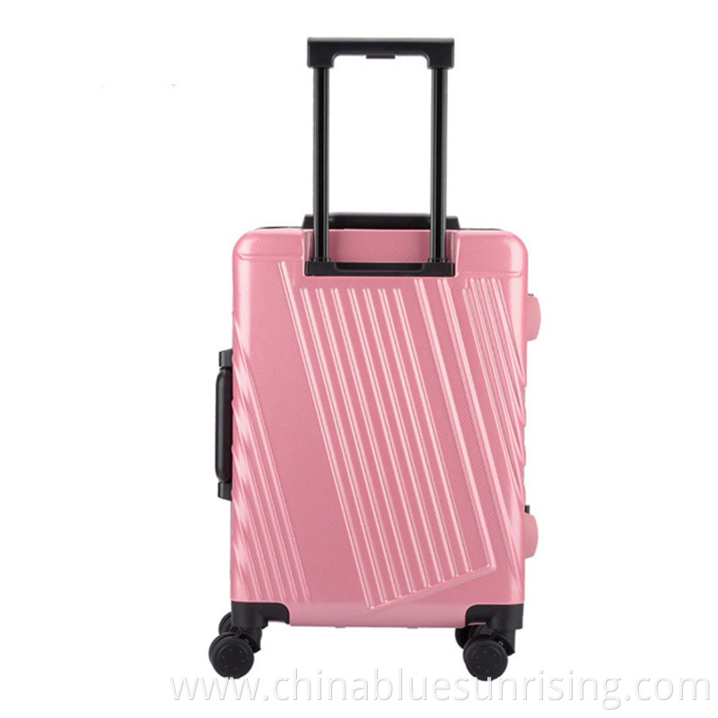 Hard shell luggage